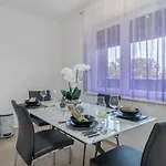 In With House Sea View *