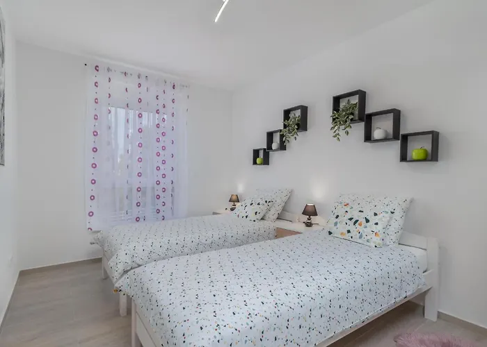 Apartament 2 Bedroom Cozy In *