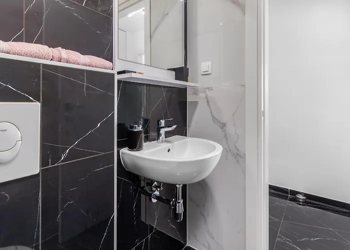 2 Bedroom Cozy In Apartament Kostrena