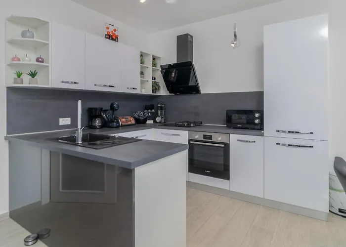 2 Bedroom Cozy In * Kostrena