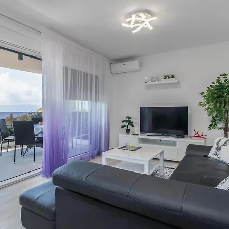 In With House Sea View 公寓 科斯特雷纳