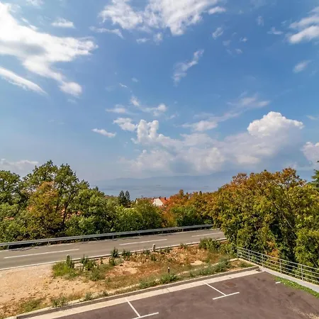2 Bedroom Cozy In * Kostrena